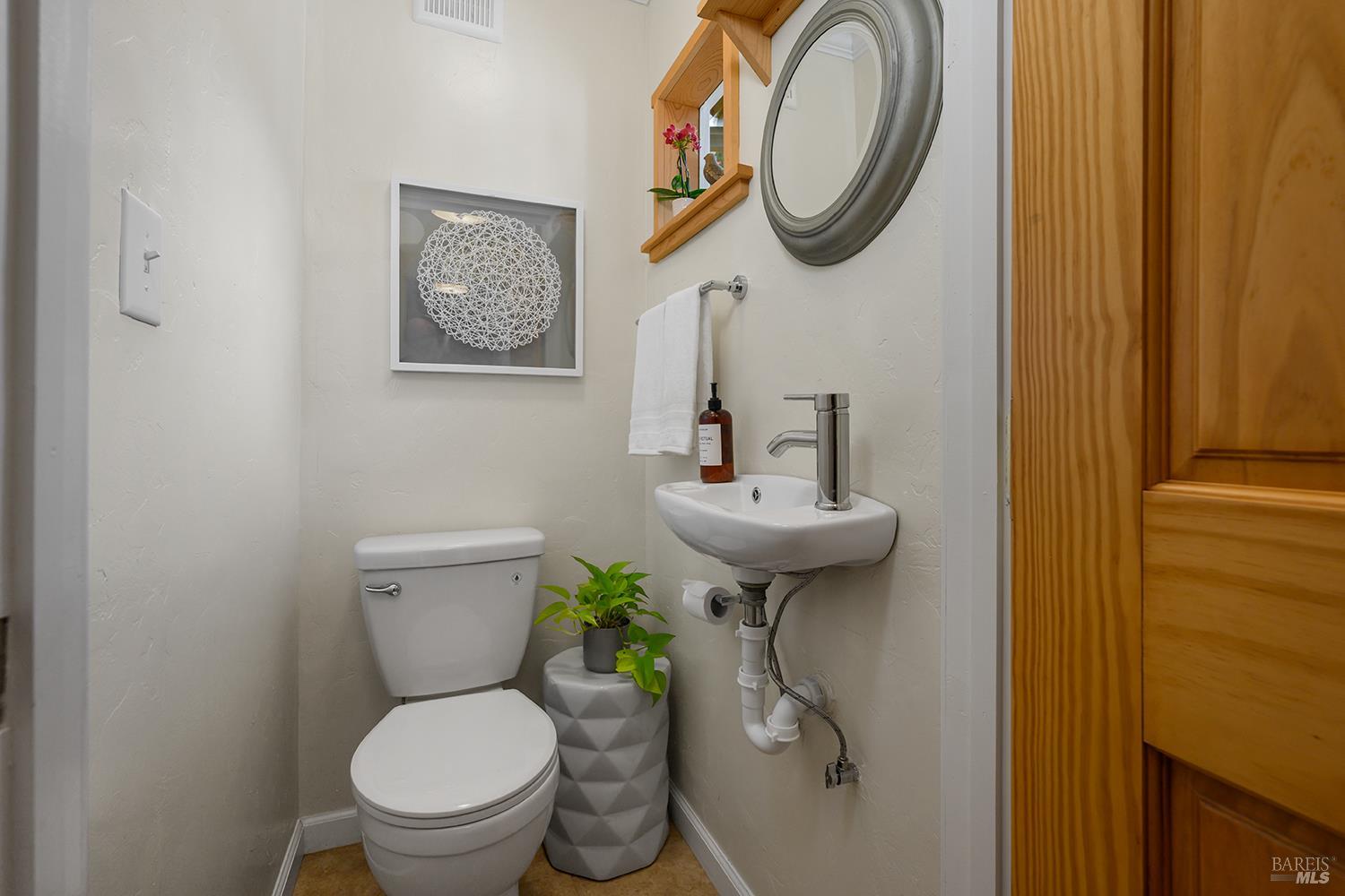 13190 Dupont Road Sebastopol CA 95472