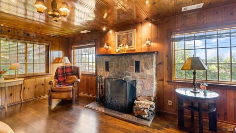 2267 Westside Road Healdsburg CA 95448