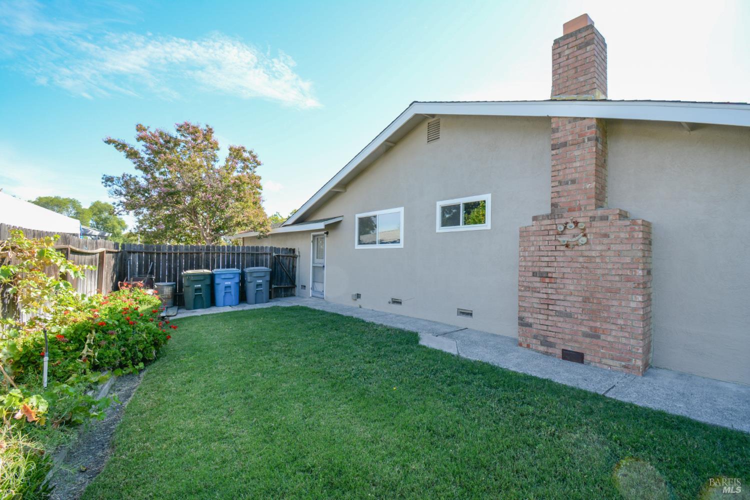 173 Santana Drive Vacaville CA 95687