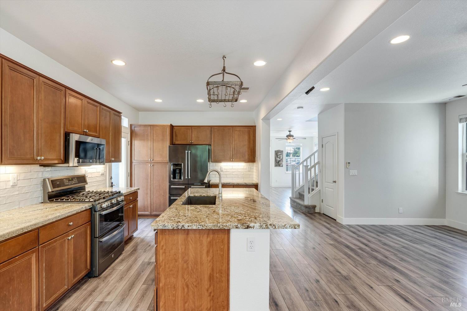 1541 Jainine Street Santa Rosa CA 95403