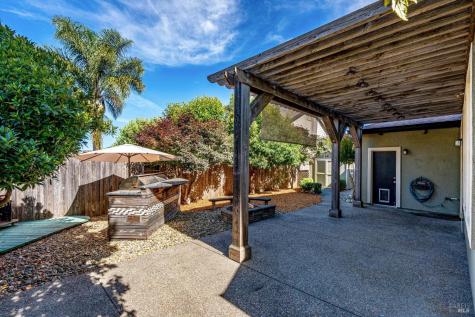 1541 Jainine Street Santa Rosa CA 95403