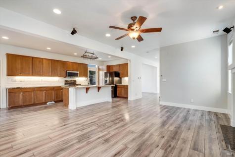 1541 Jainine Street Santa Rosa CA 95403
