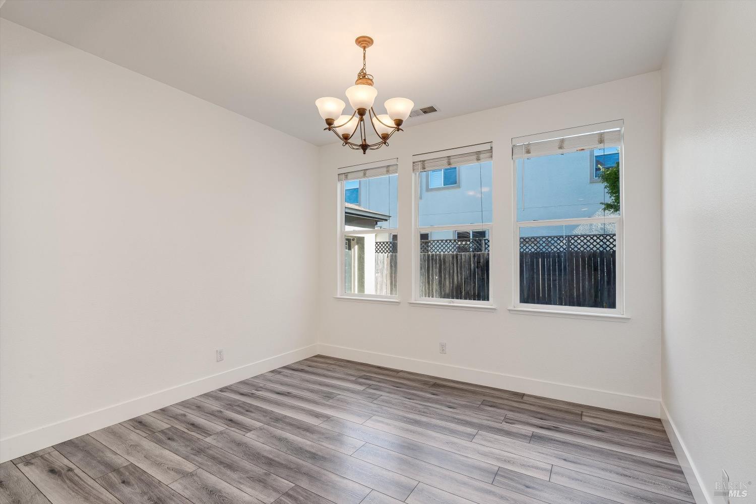 1541 Jainine Street Santa Rosa CA 95403