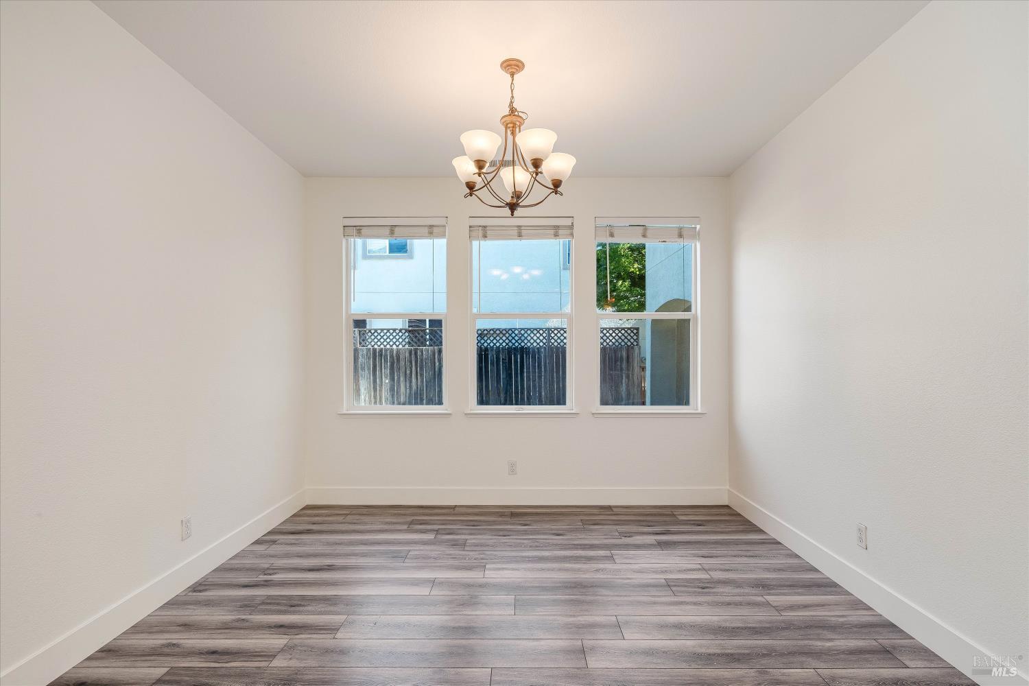 1541 Jainine Street Santa Rosa CA 95403
