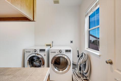 1541 Jainine Street Santa Rosa CA 95403