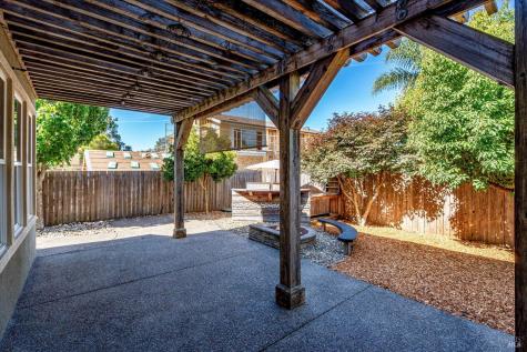 1541 Jainine Street Santa Rosa CA 95403