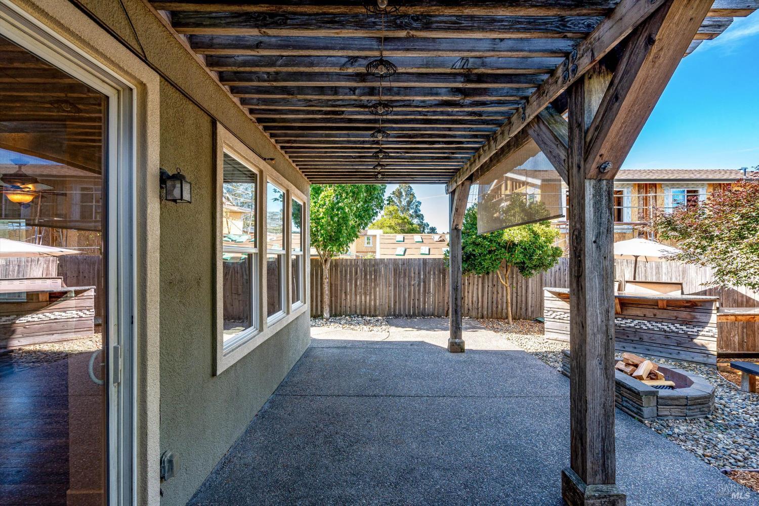 1541 Jainine Street Santa Rosa CA 95403