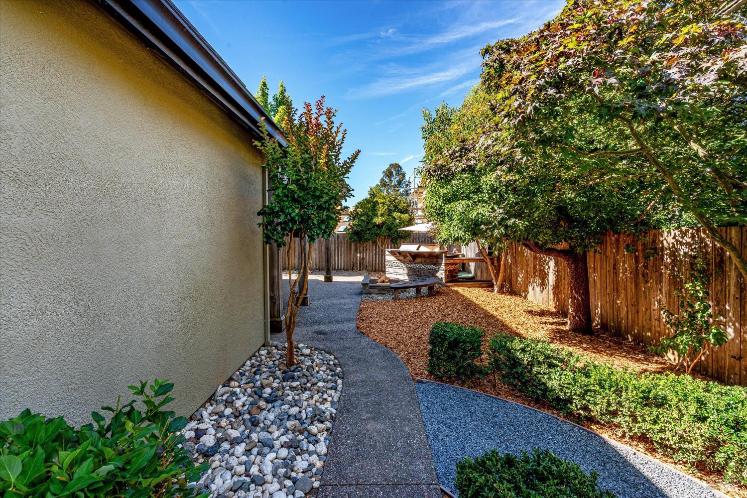 1541 Jainine Street Santa Rosa CA 95403