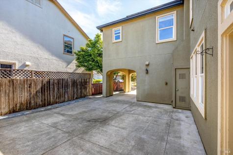 1541 Jainine Street Santa Rosa CA 95403