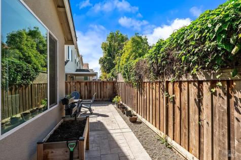 2751 Bella Circle Santa Rosa CA 95407