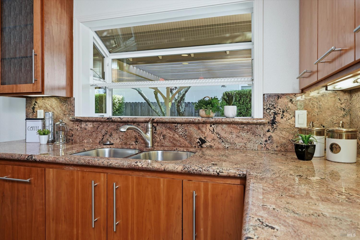 2 Oakhurst Place Santa Rosa CA 95409