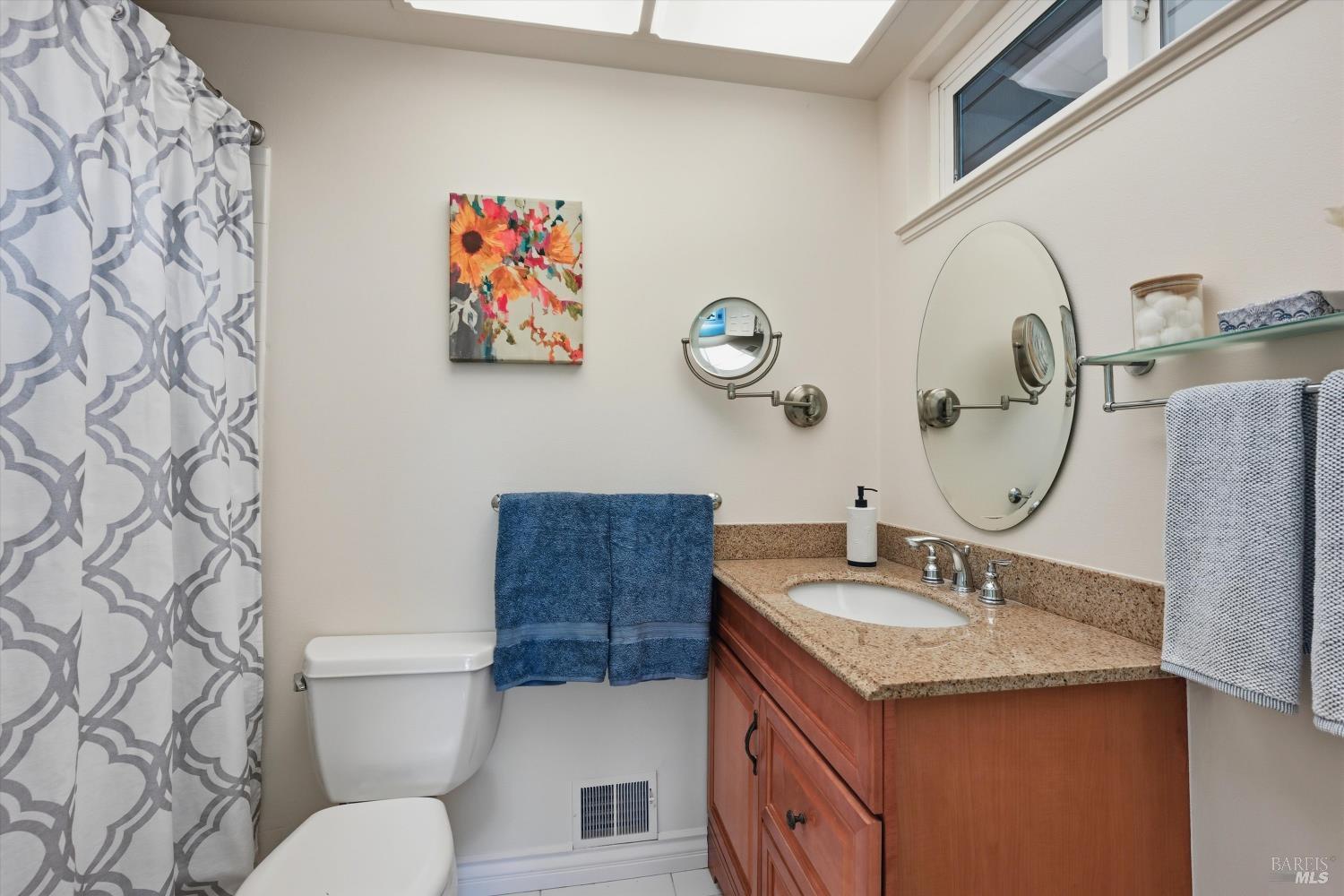 2 Oakhurst Place Santa Rosa CA 95409
