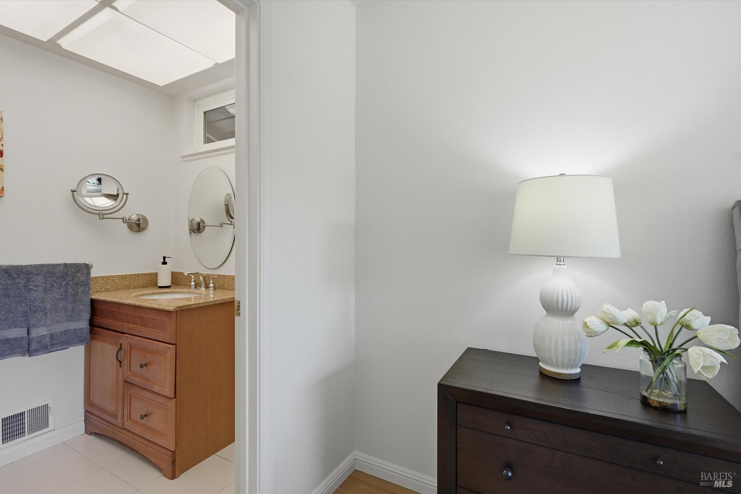 2 Oakhurst Place Santa Rosa CA 95409