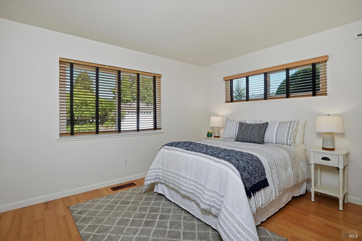 2 Oakhurst Place Santa Rosa CA 95409