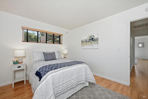 2 Oakhurst Place Santa Rosa CA 95409