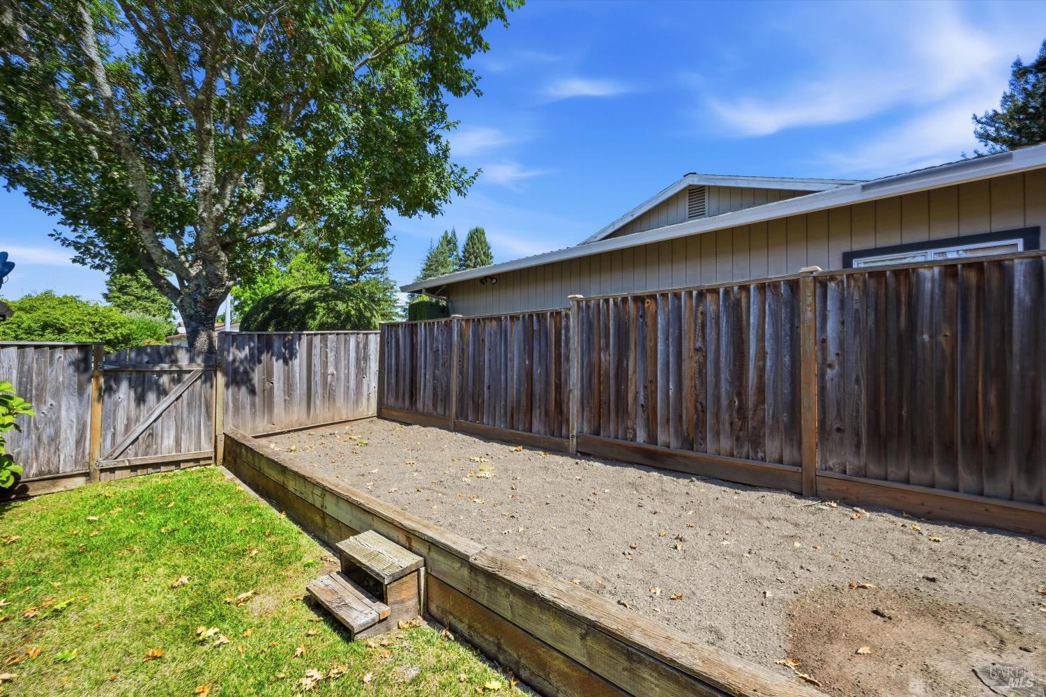 2 Oakhurst Place Santa Rosa CA 95409