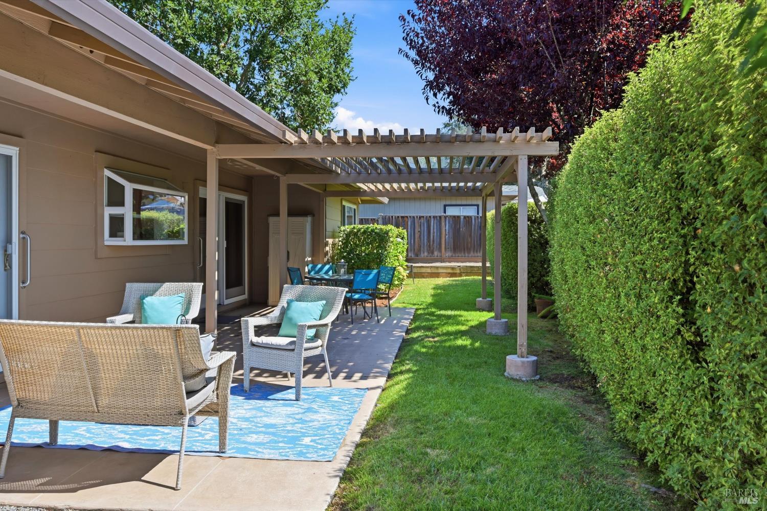 2 Oakhurst Place Santa Rosa CA 95409