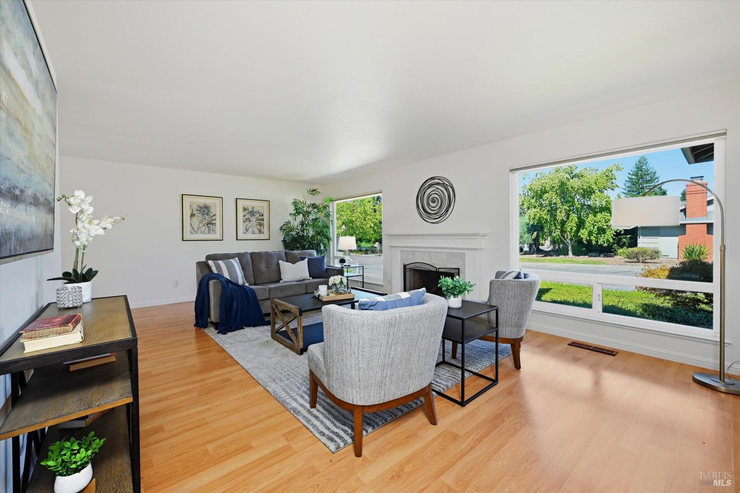 2 Oakhurst Place Santa Rosa CA 95409