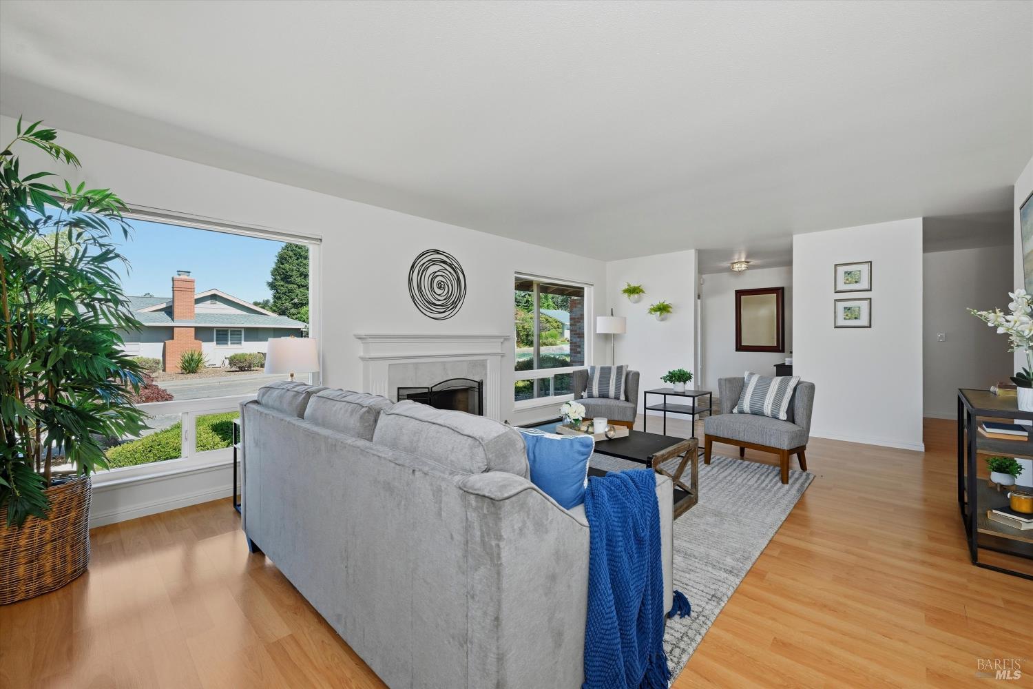 2 Oakhurst Place Santa Rosa CA 95409