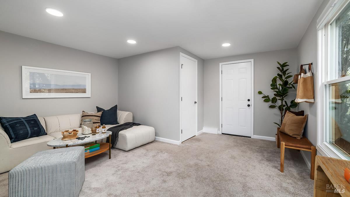 16 Corte Los Sombras Greenbrae CA 94904