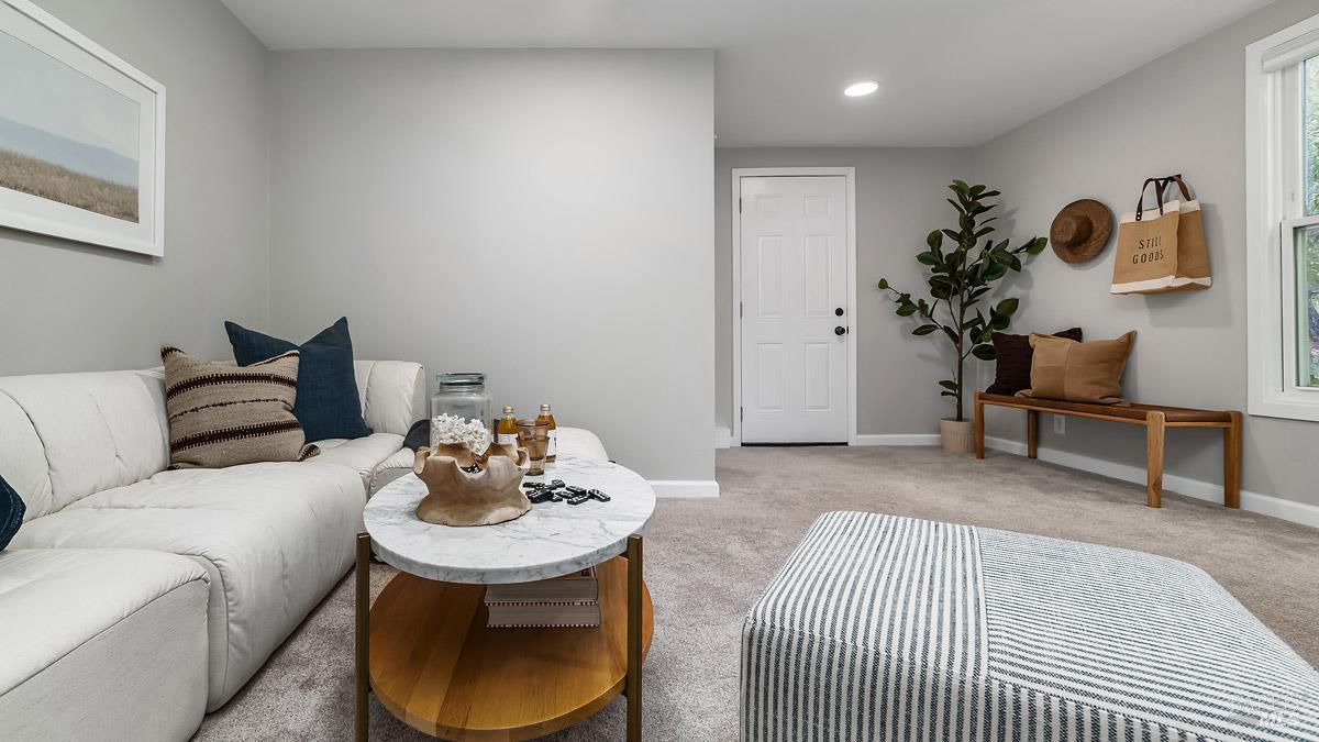 16 Corte Los Sombras Greenbrae CA 94904