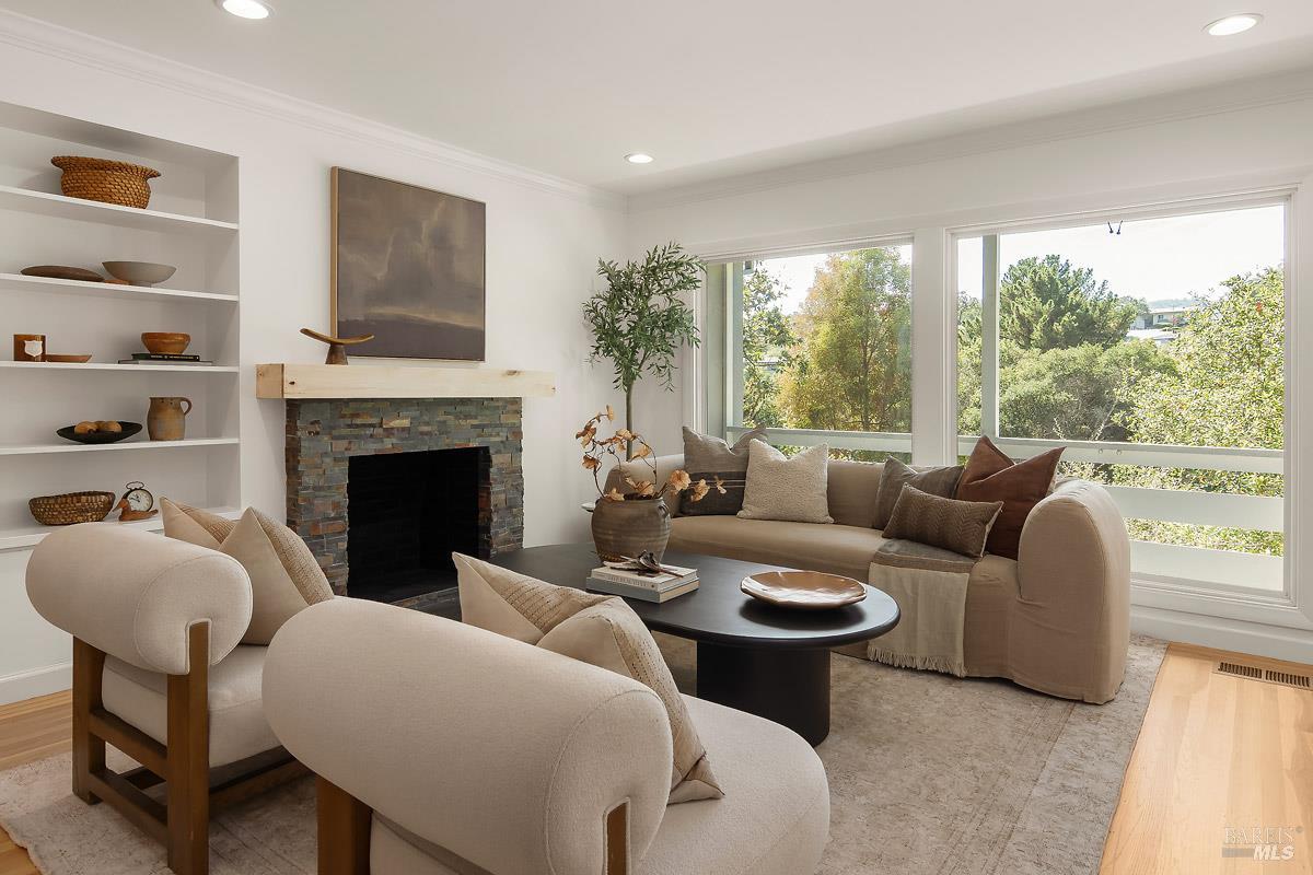 16 Corte Los Sombras Greenbrae CA 94904