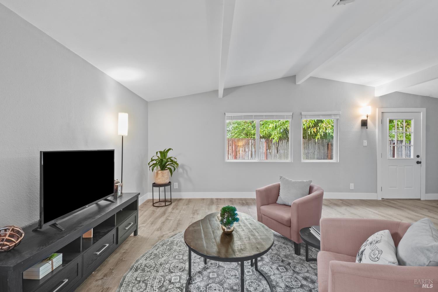 2089 Russell Street Napa CA 94559