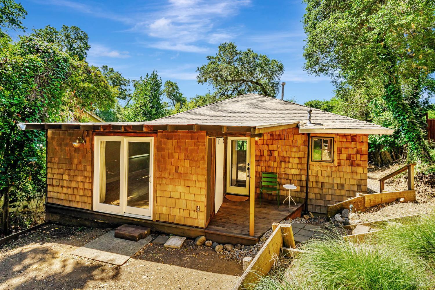 2160 Madrone Avenue Healdsburg CA 95448