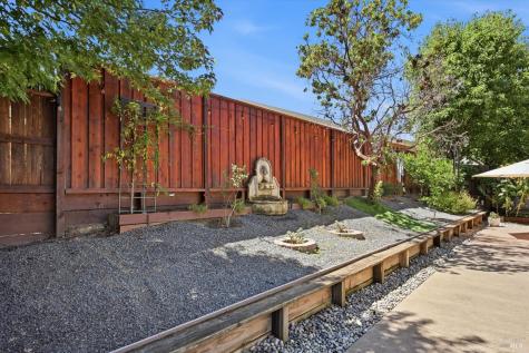465 Riesling Street Cloverdale CA 95425
