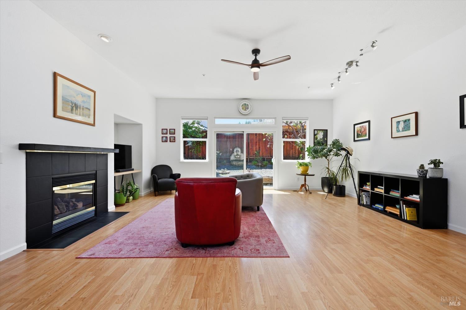 465 Riesling Street Cloverdale CA 95425