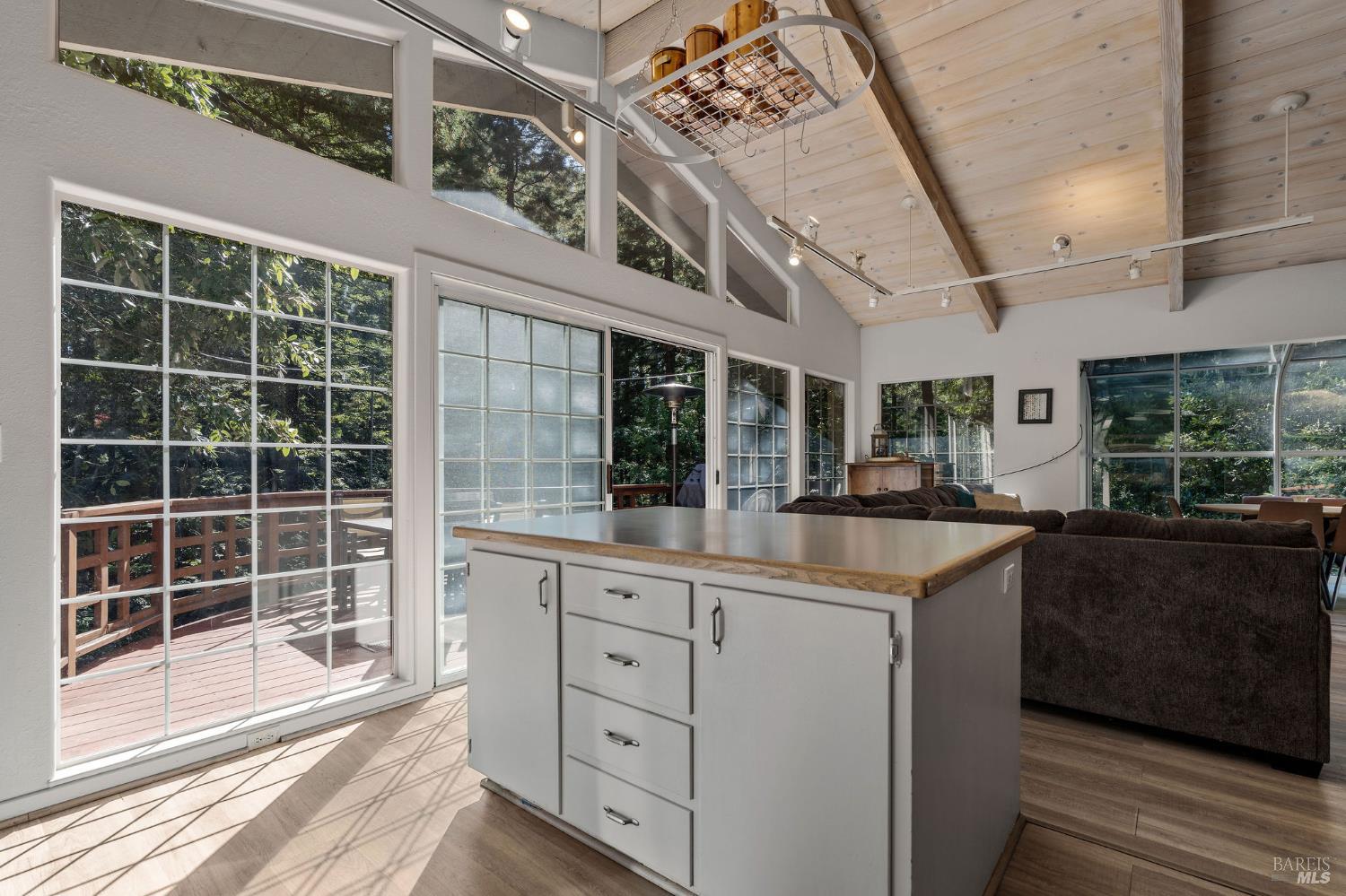 46821 Ocean View Avenue Anchor Bay CA 95445