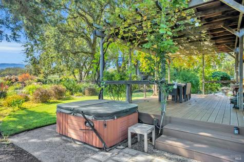 180 W Trinity Road Glen Ellen CA 95442