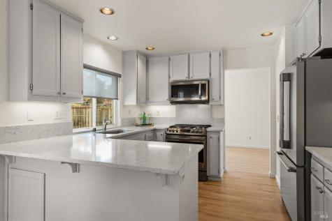 408 Buena Tierra Court Windsor CA 95492