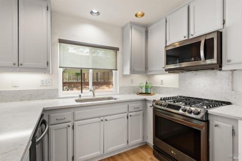 408 Buena Tierra Court Windsor CA 95492