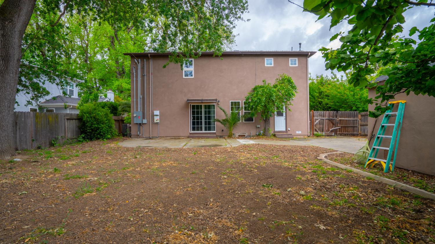 10 Palm Avenue Woodland CA 95695