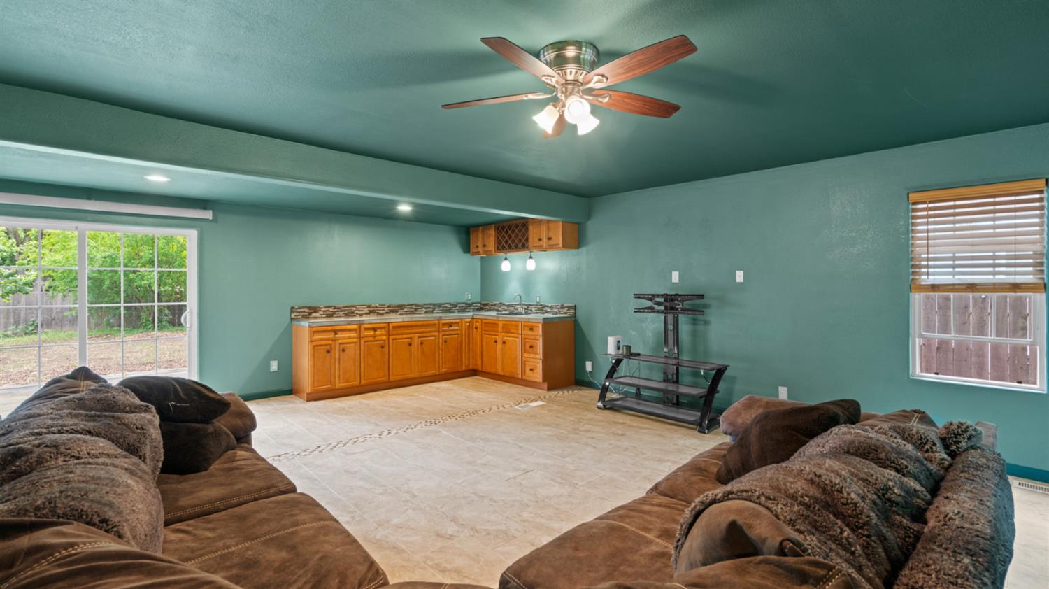 10 Palm Avenue Woodland CA 95695