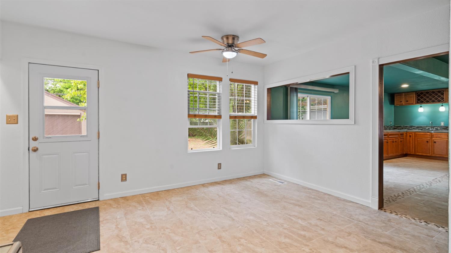 10 Palm Avenue Woodland CA 95695