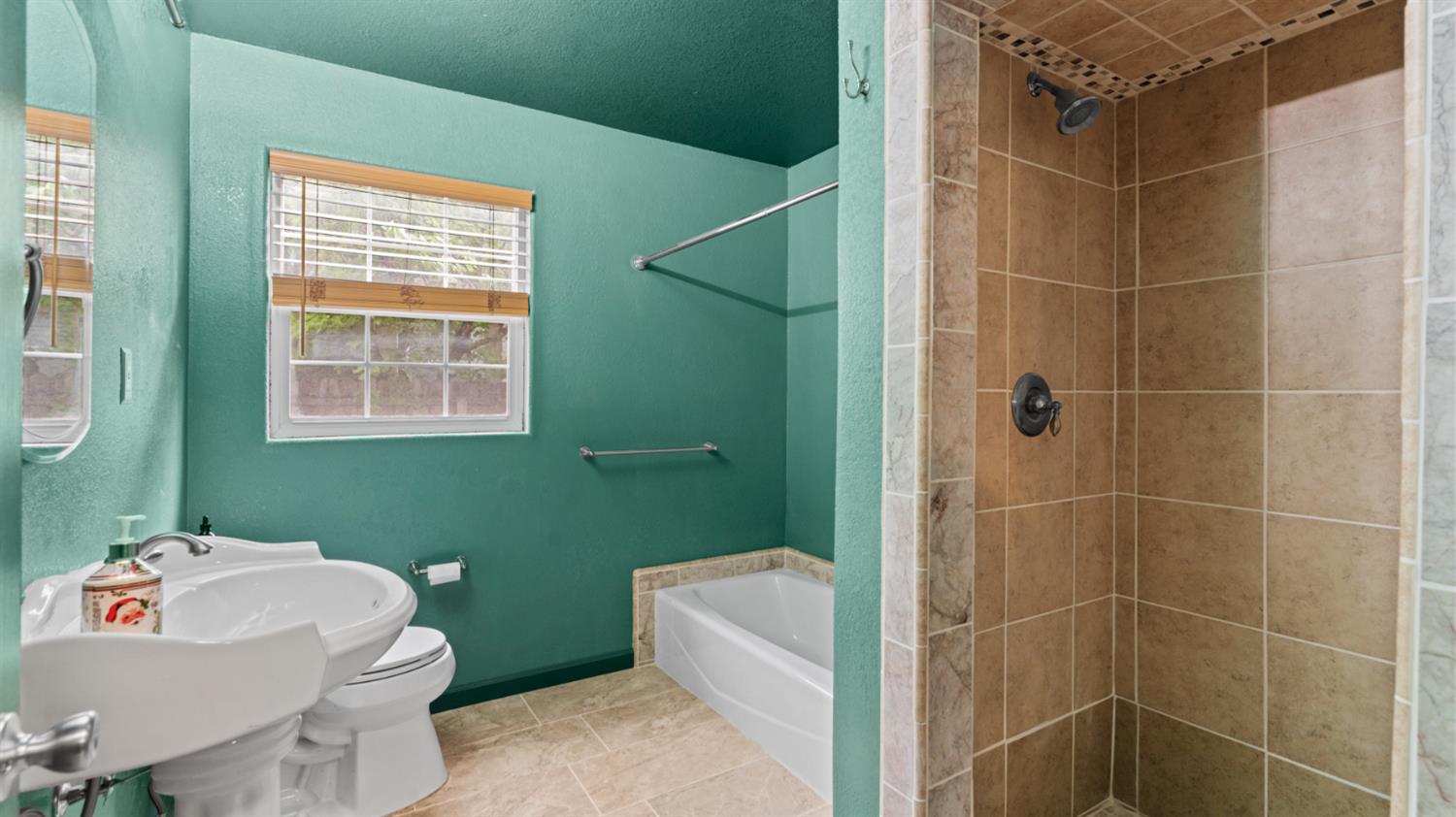 10 Palm Avenue Woodland CA 95695