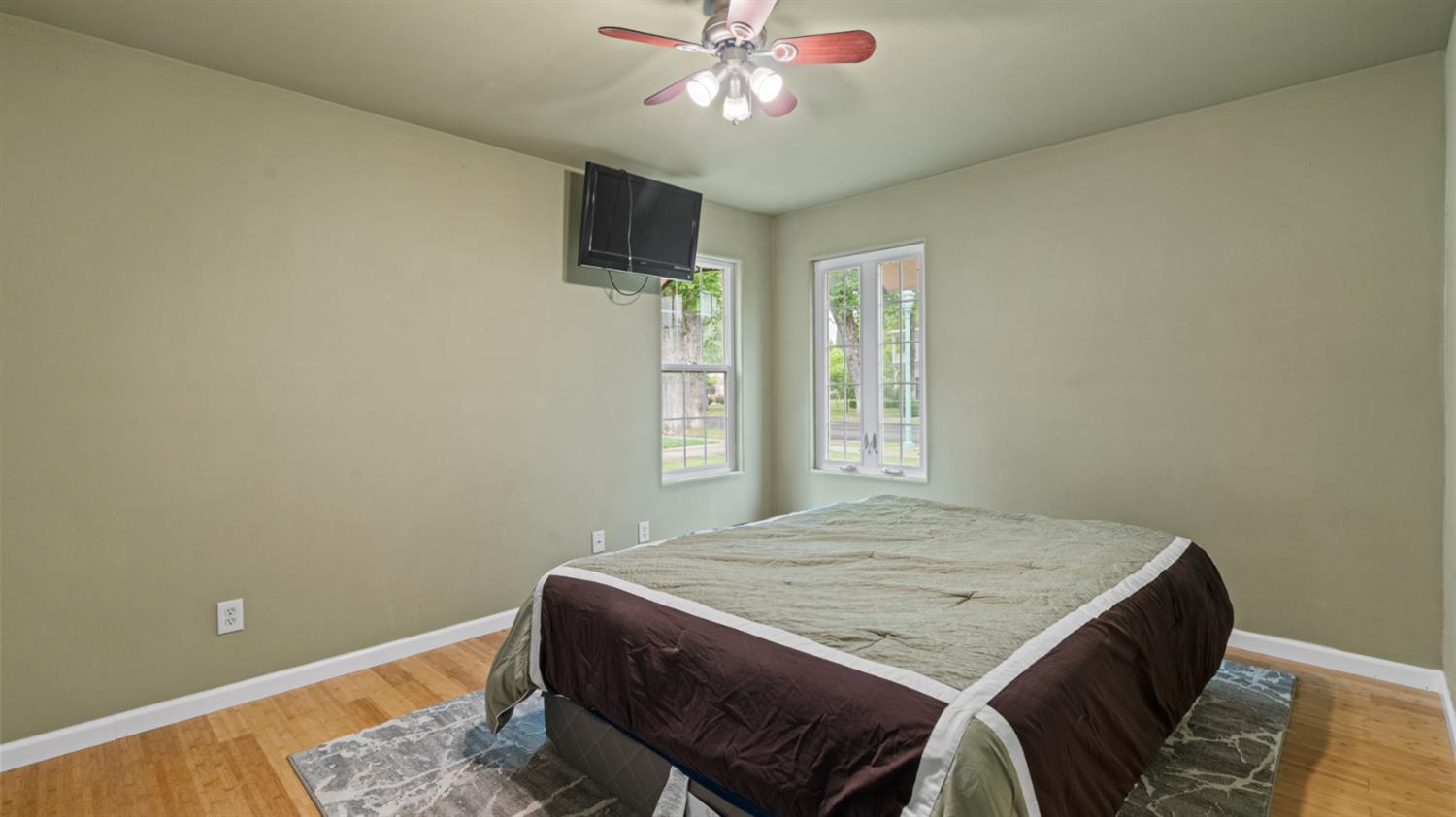 10 Palm Avenue Woodland CA 95695