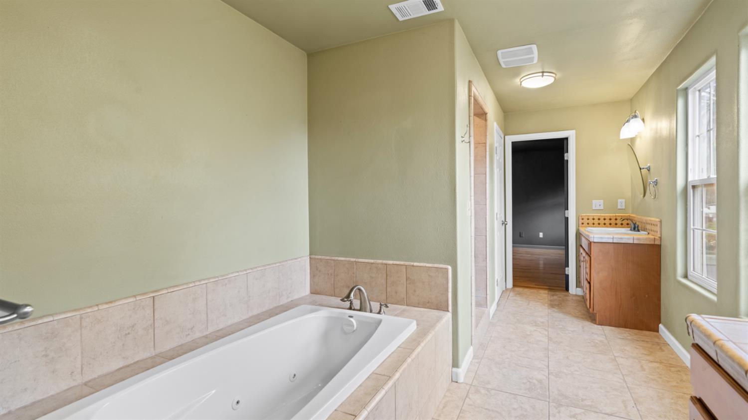 10 Palm Avenue Woodland CA 95695
