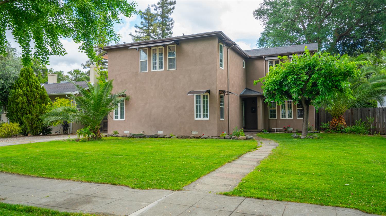 10 Palm Avenue Woodland CA 95695