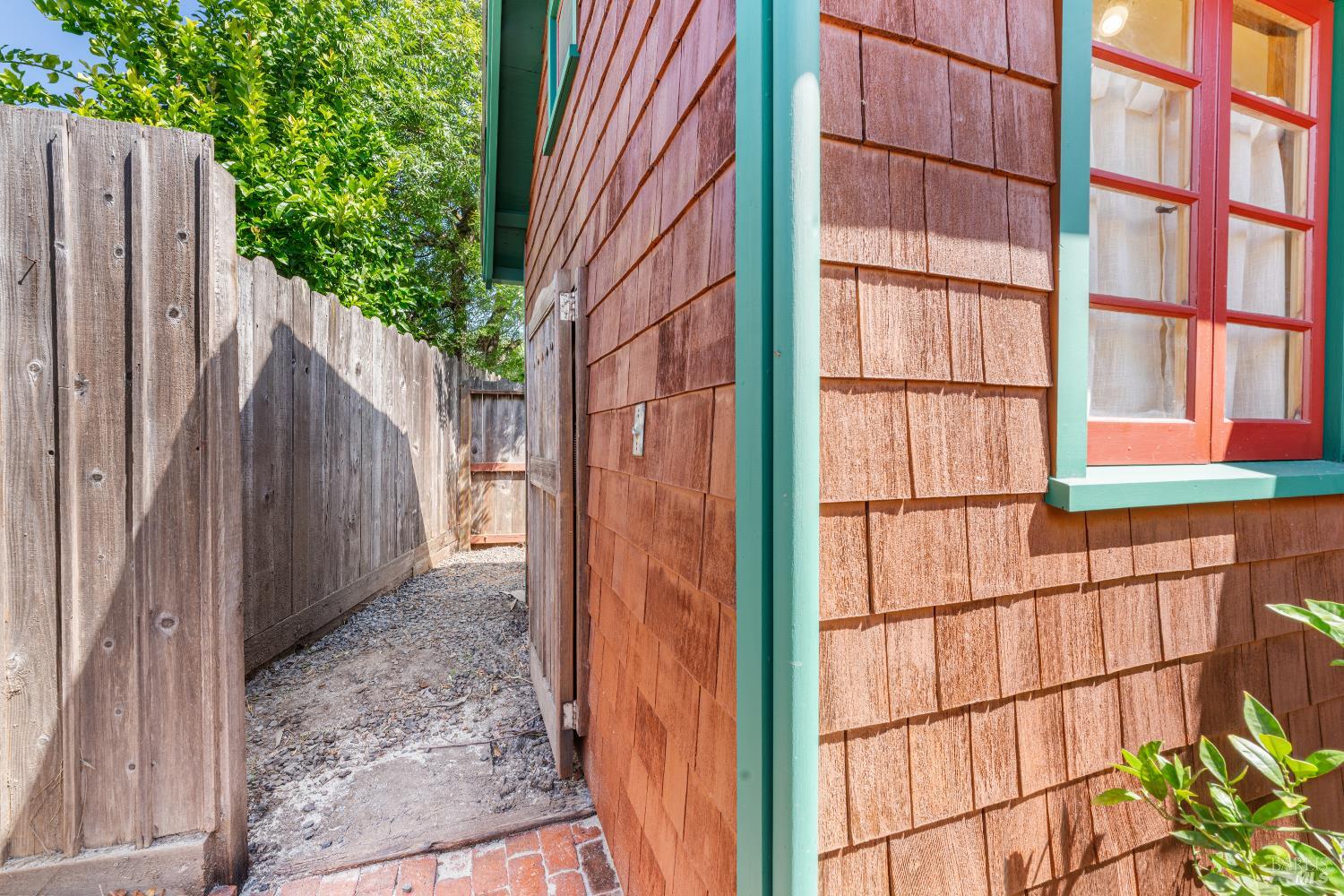 309 Hendley Street Santa Rosa CA 95404