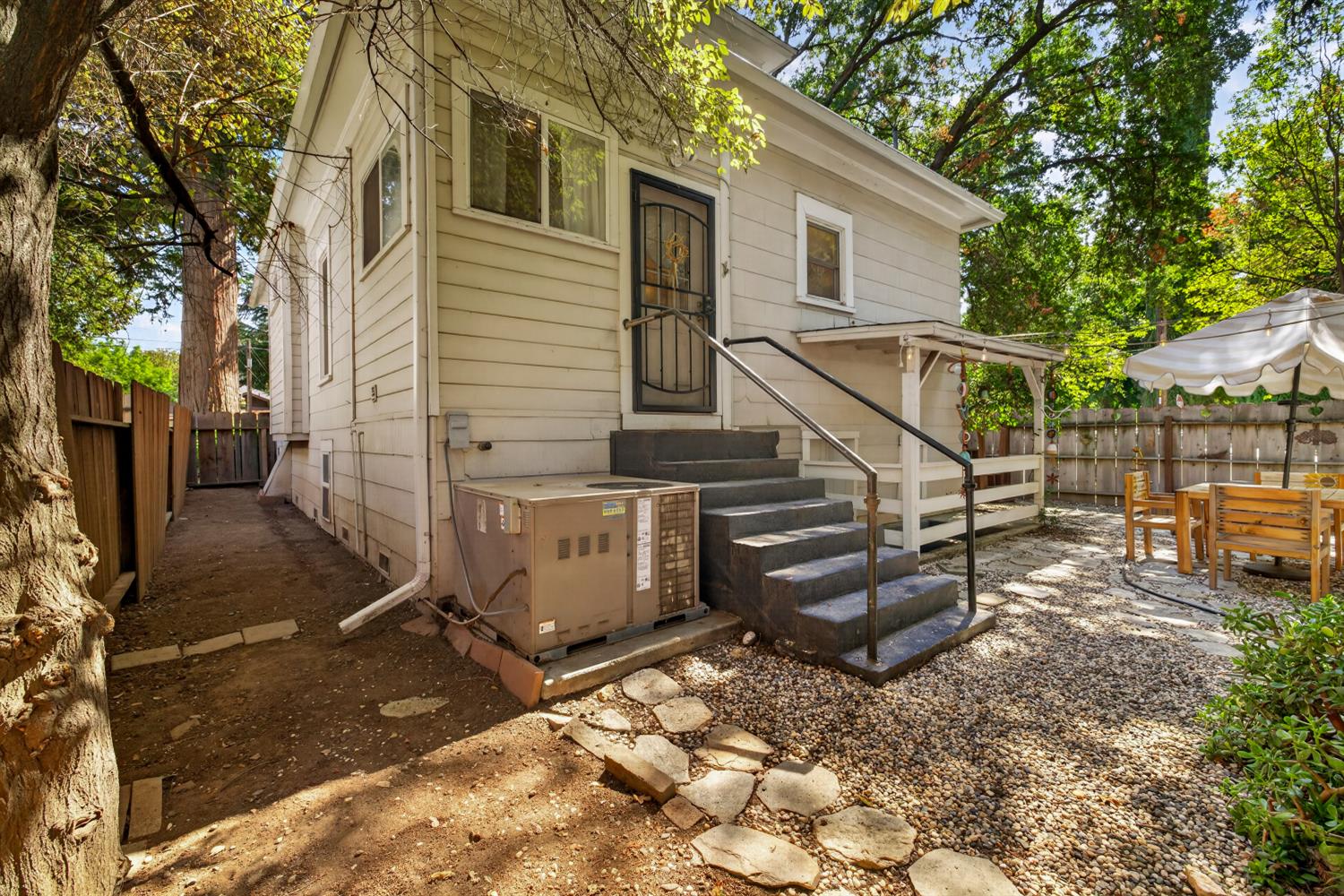 148 W 16th Street Chico CA 95928
