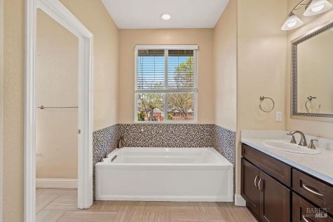 125 Anish Way Windsor CA 95492