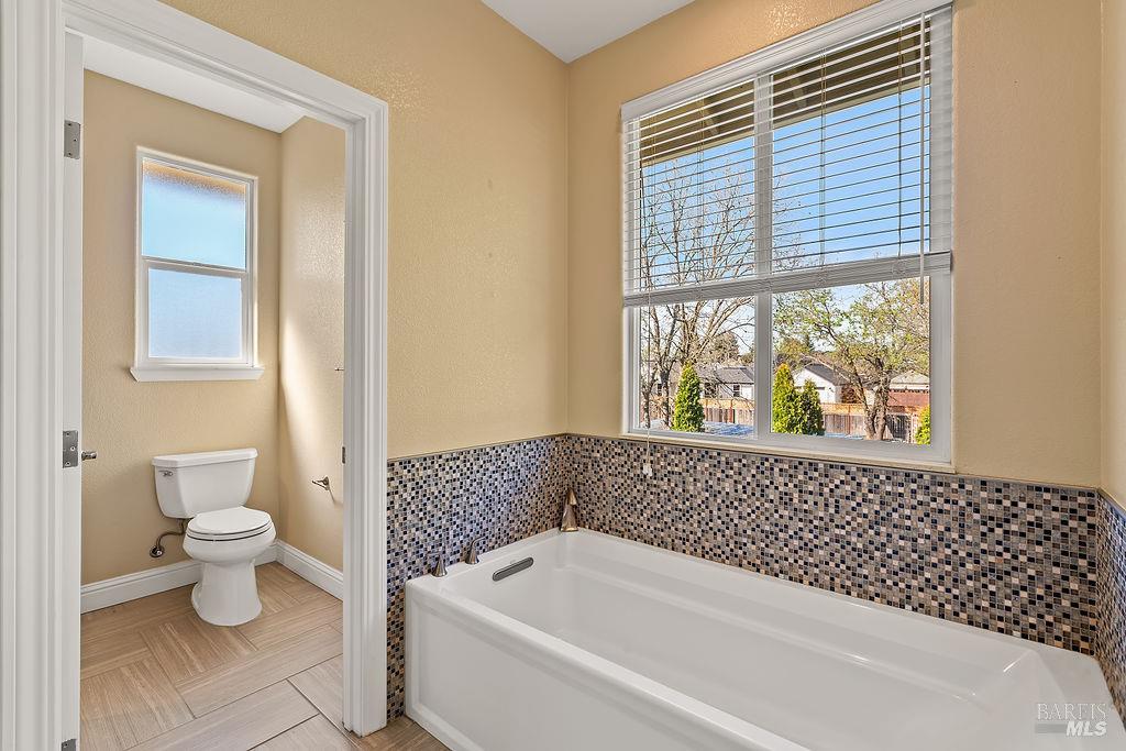 125 Anish Way Windsor CA 95492