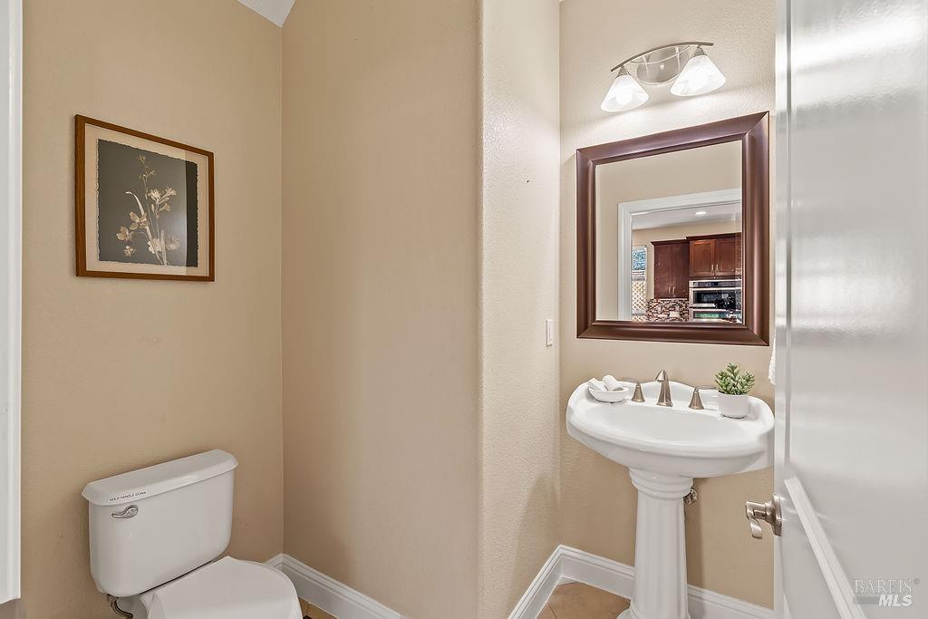 125 Anish Way Windsor CA 95492