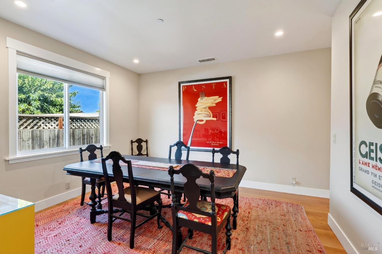 445-447 Monte Vista Avenue Healdsburg CA 95448