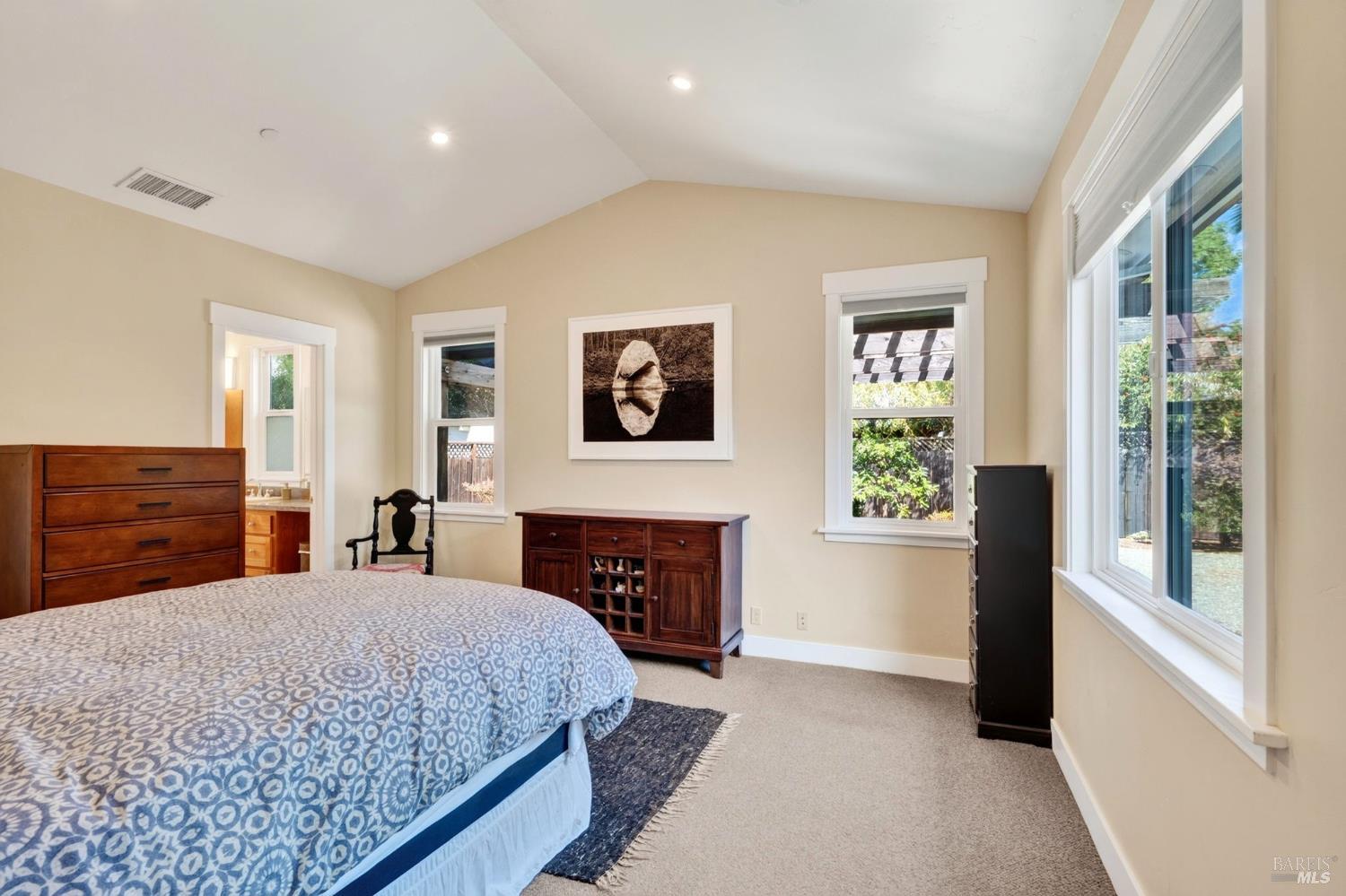 445-447 Monte Vista Avenue Healdsburg CA 95448