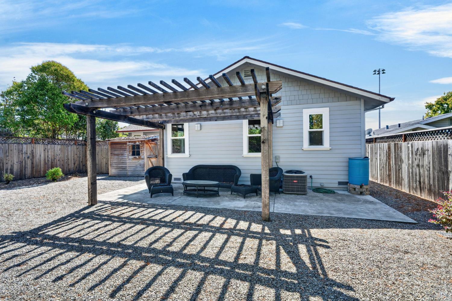 445-447 Monte Vista Avenue Healdsburg CA 95448