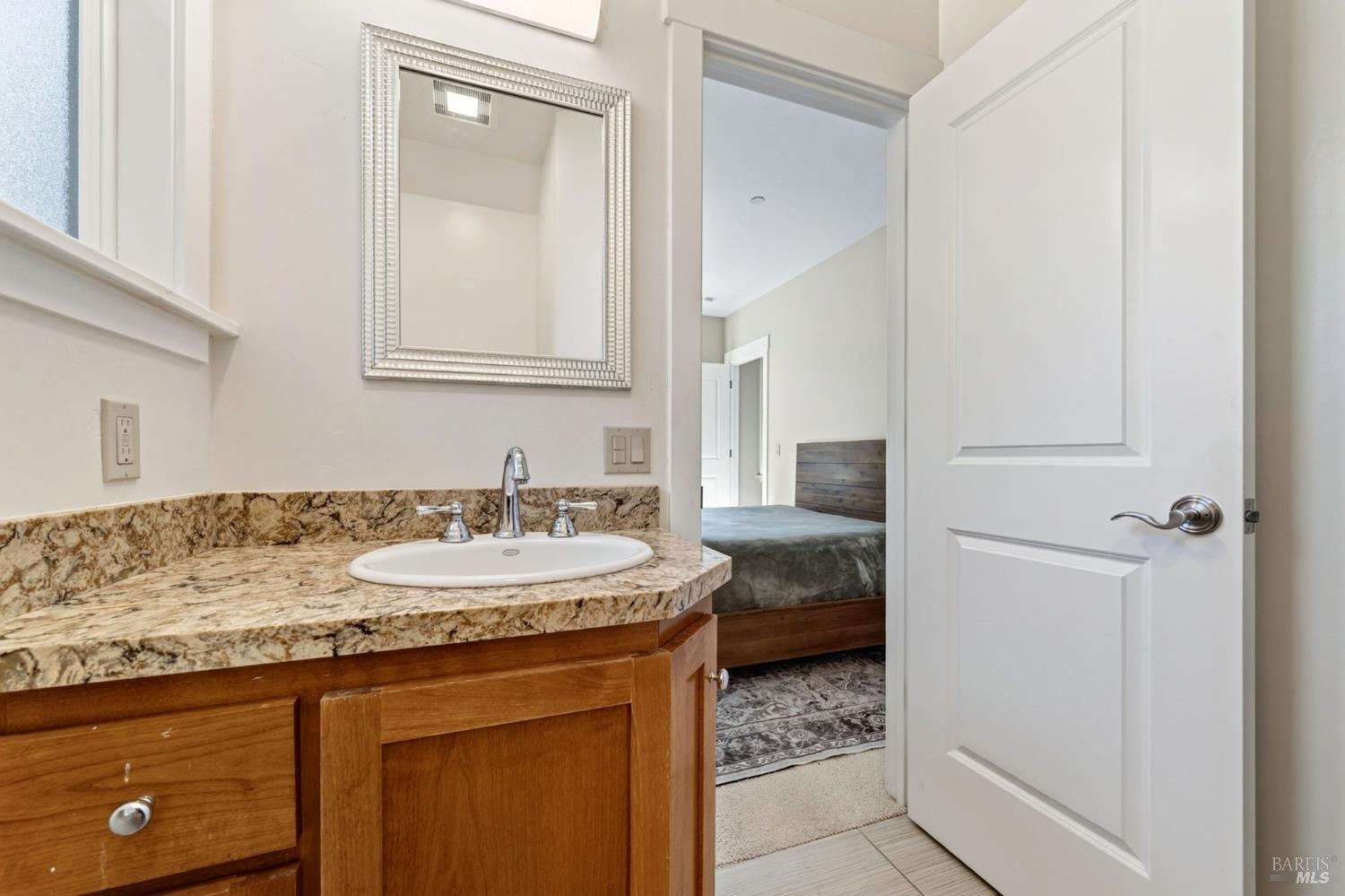 445-447 Monte Vista Avenue Healdsburg CA 95448